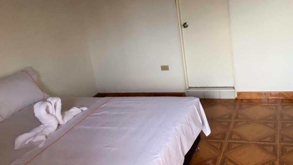 Hospedaje 3 Esquinas Guatapé Εξωτερικό φωτογραφία